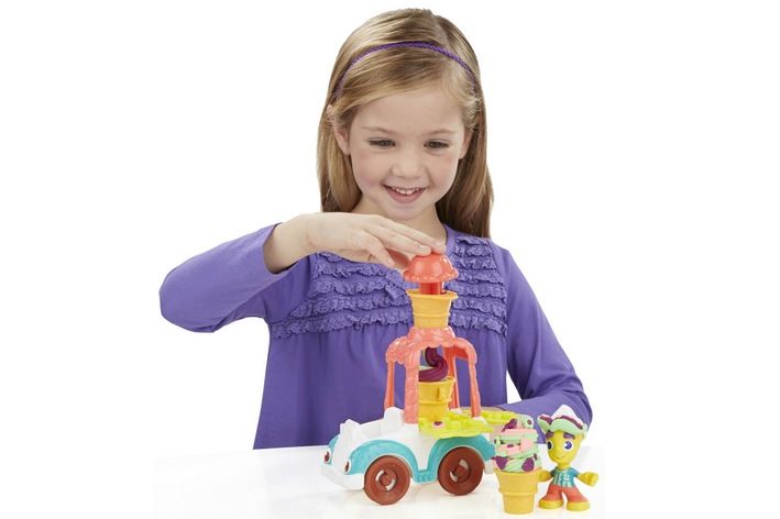 Hasbro Play Doh Town Ice Cream Truck B3417